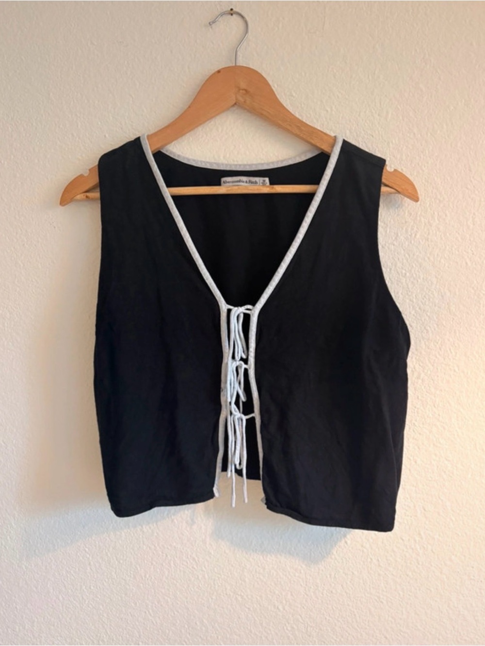 Abercrombie & Fitch Tie Front Vest